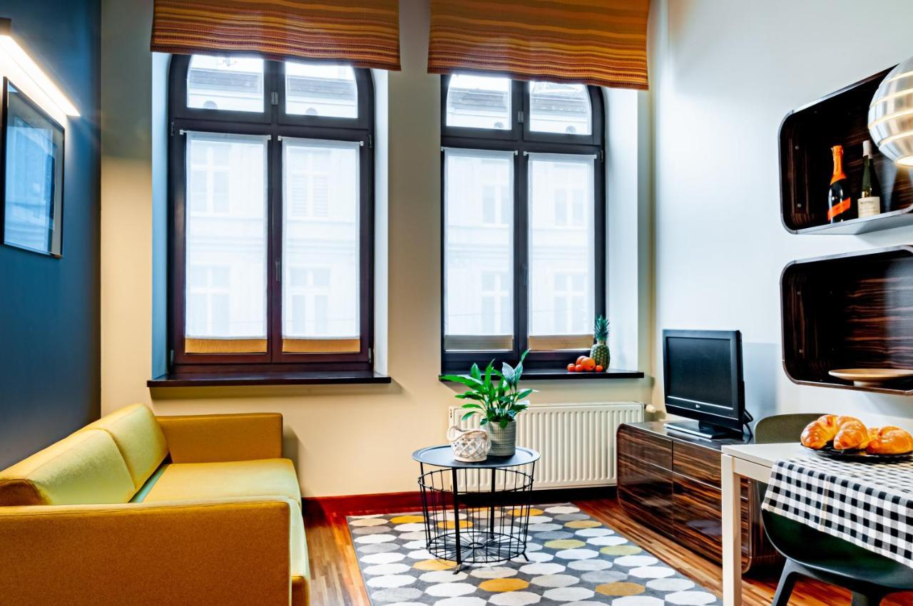 Home & Travel Лодзь Экстерьер фото