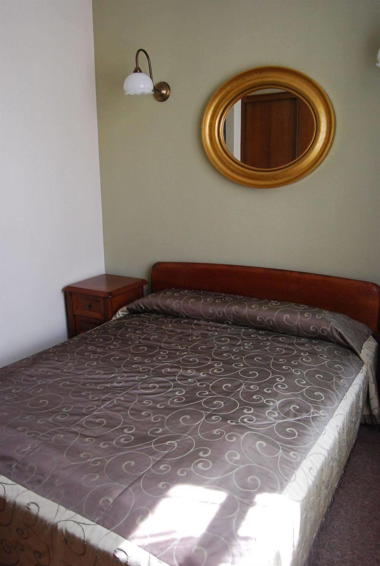 Home & Travel Лодзь Экстерьер фото