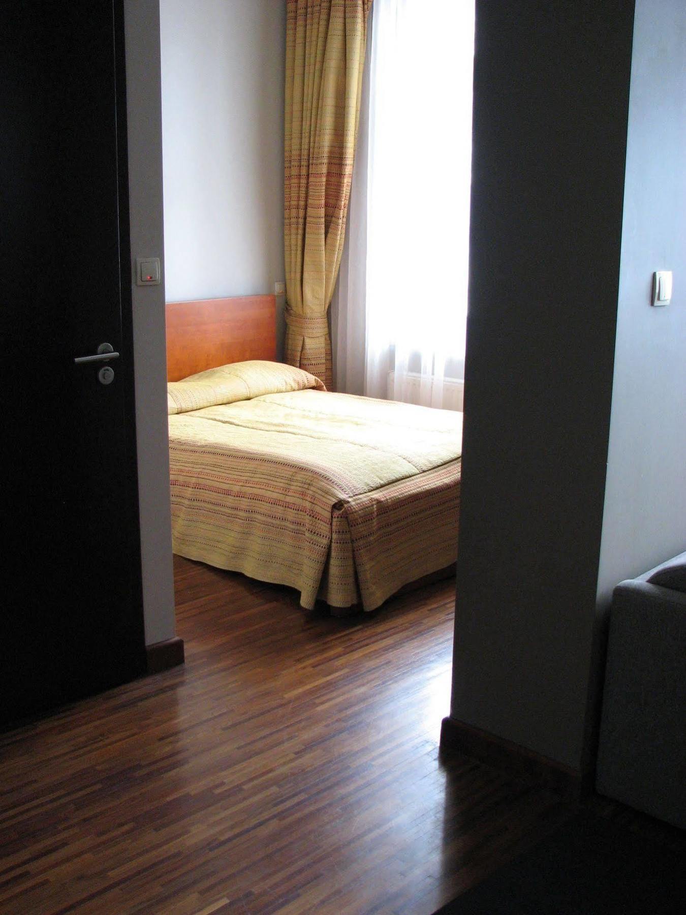 Home & Travel Лодзь Экстерьер фото